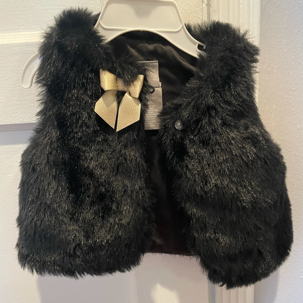 NWOT Tahari Faux Fur Toddler Vest 3T